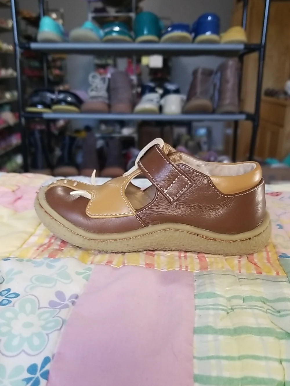 Livie & Luca Brown and Tan Leather Baby Walker Shoes Size 7 Elephants
